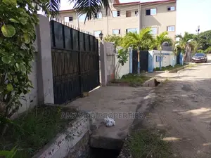 3bdrm House in Nyaniba Estate for Sale