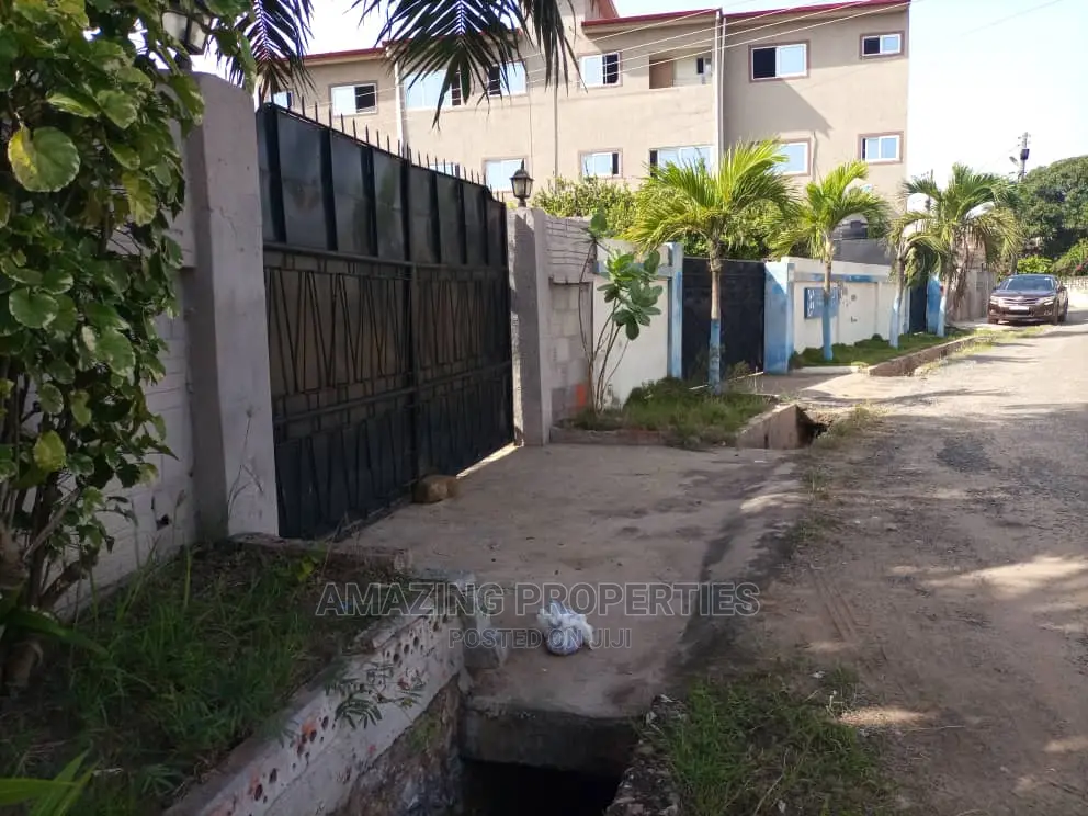 3bdrm House in Nyaniba Estate for Sale