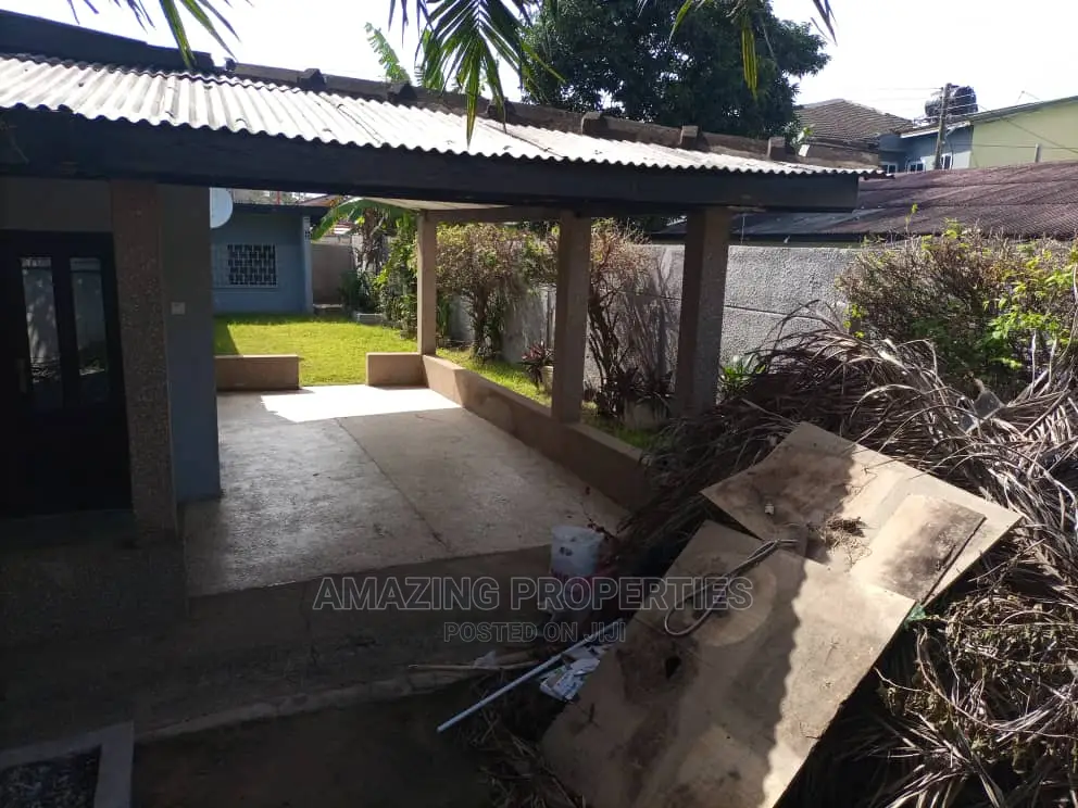 3bdrm House in Nyaniba Estate for Sale