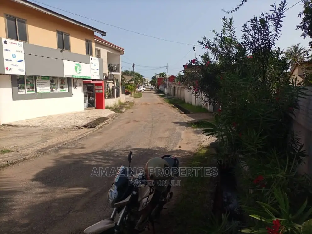 3bdrm House in Nyaniba Estate for Sale