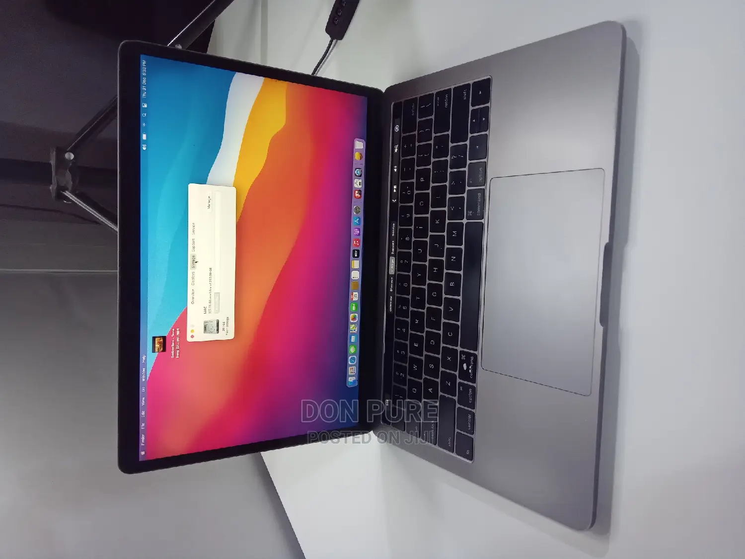 Macbook M1 Screen Foresale