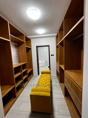 Furnished 5bdrm House in Testimonial Building, American House for Sale