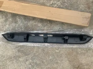 CRV 2017-2021 Boot Moulding