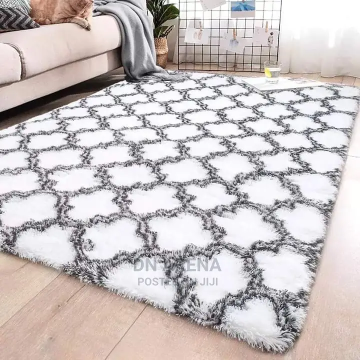 160* 230cm Faux Fur Center Rug