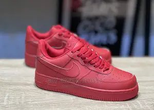 Nike Air Force 1 Triple Red