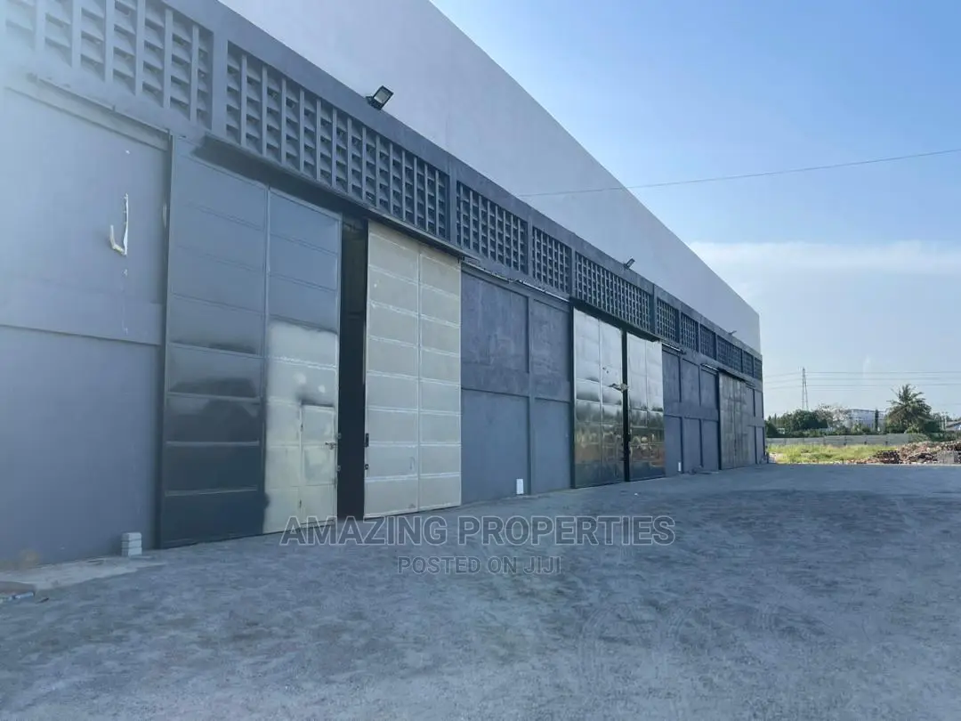 1167sqm Warehouse for Rent at Spintex