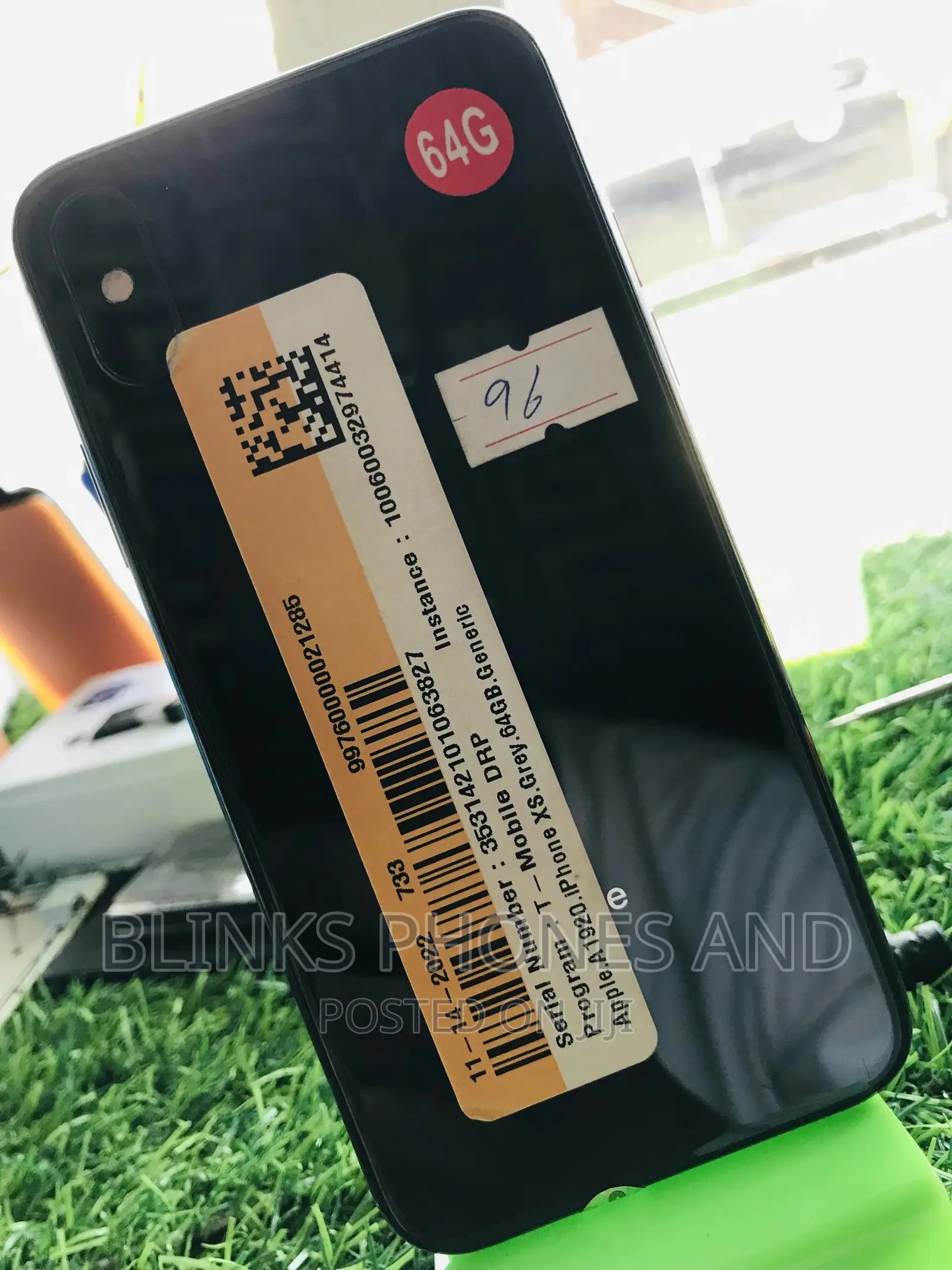 New Apple iPhone XS 64 GB Black
