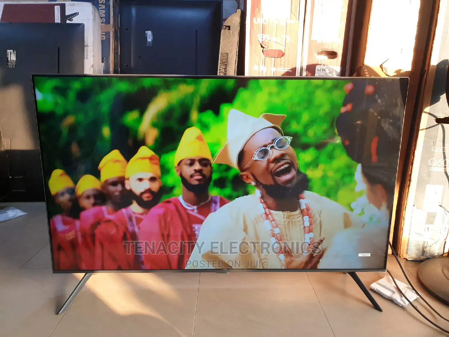 New Samsung Crystal Uhd HDR Smart Satellite Tv
