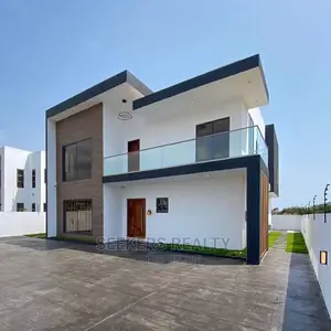 5bdrm House in Seekers Realty, Spintex for Sale