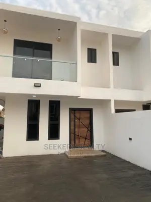 3bdrm House in Seekers Realty, Ashomang Estate for Sale