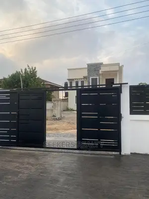 3bdrm House in Seekers Realty, Ashomang Estate for Sale