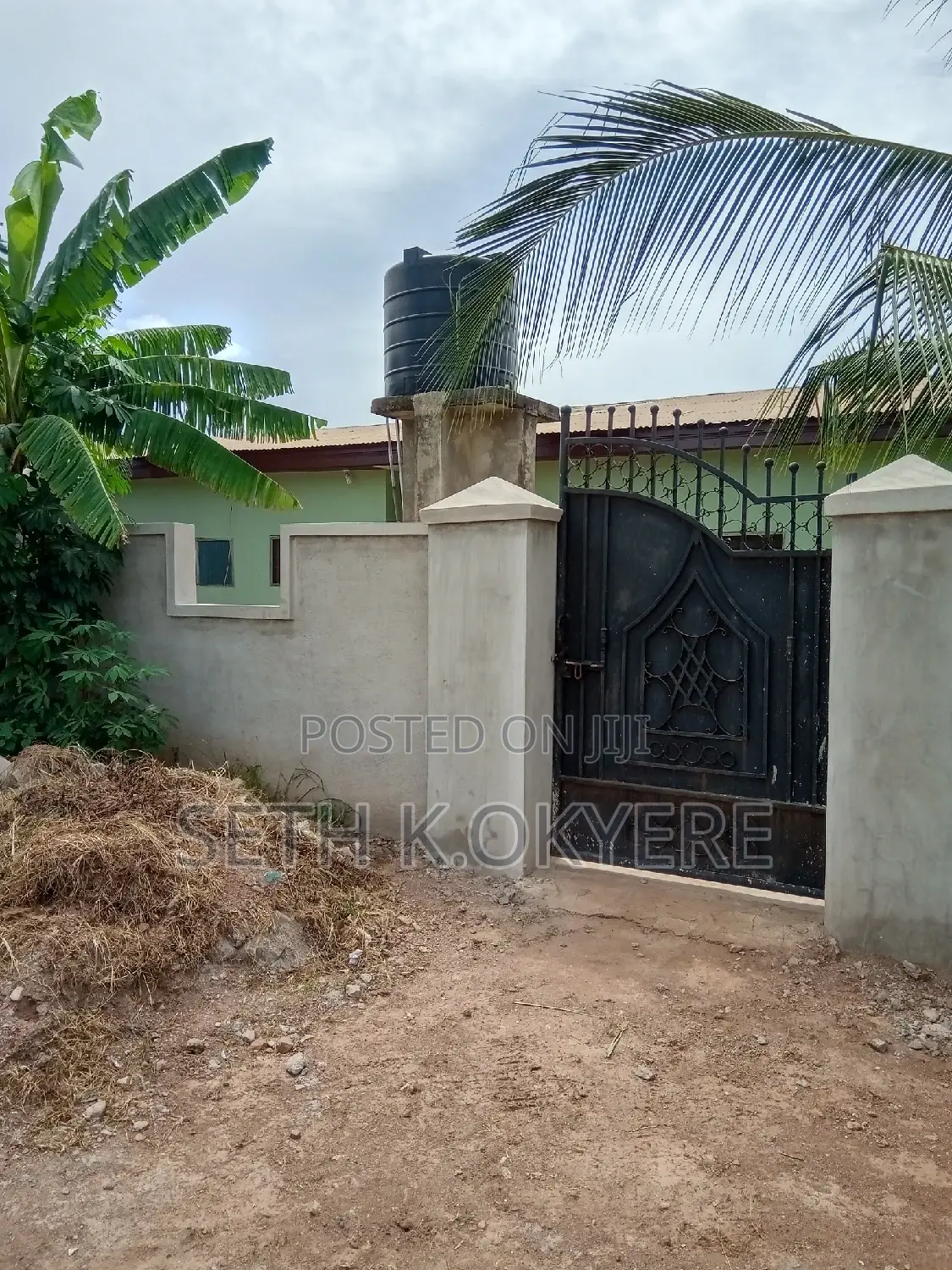 Furnished 10bdrm House in Kumasi Metropolitan for sale