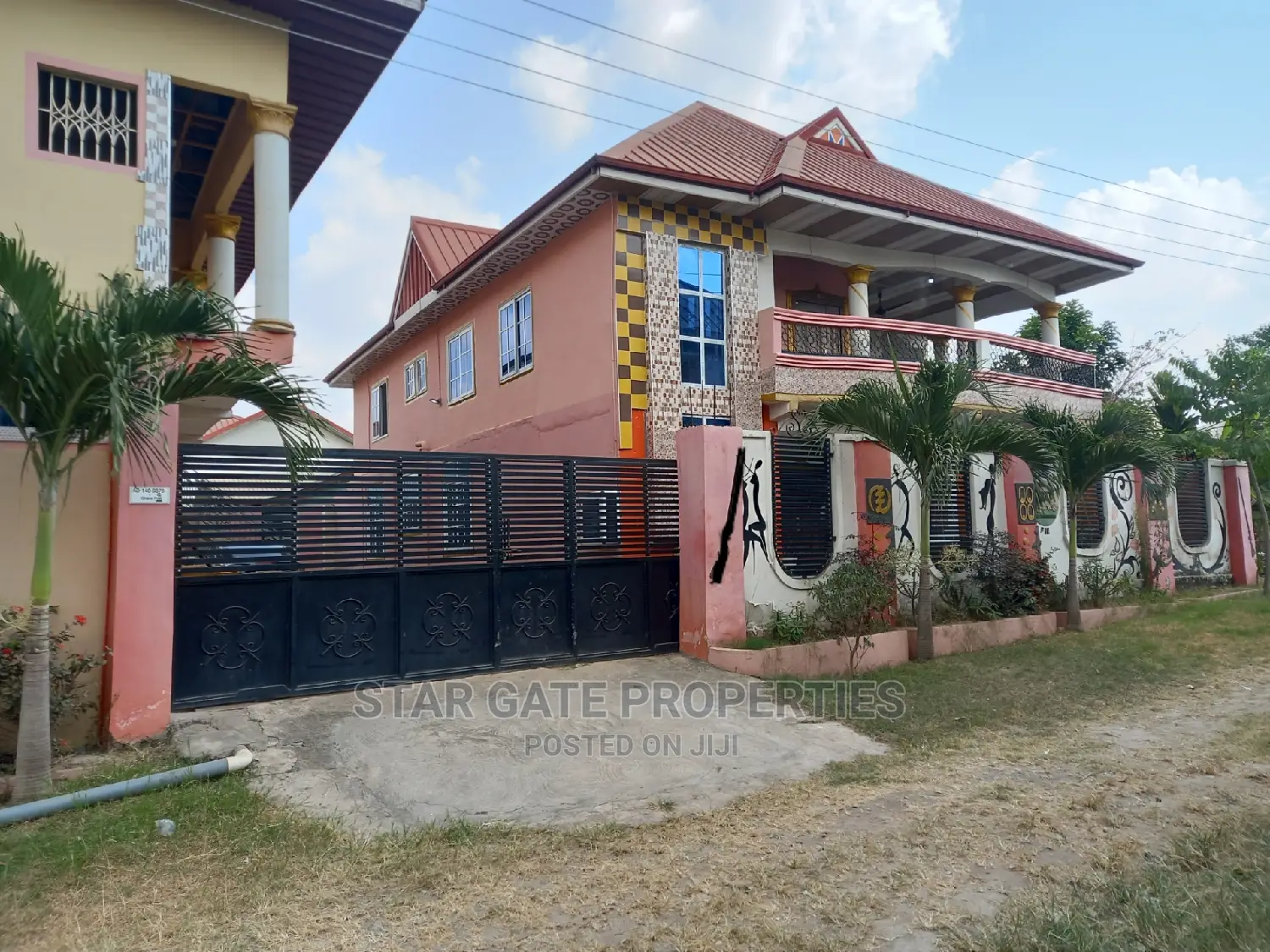 10bdrm House in Star Gate Properties, Kumasi Metropolitan for sale