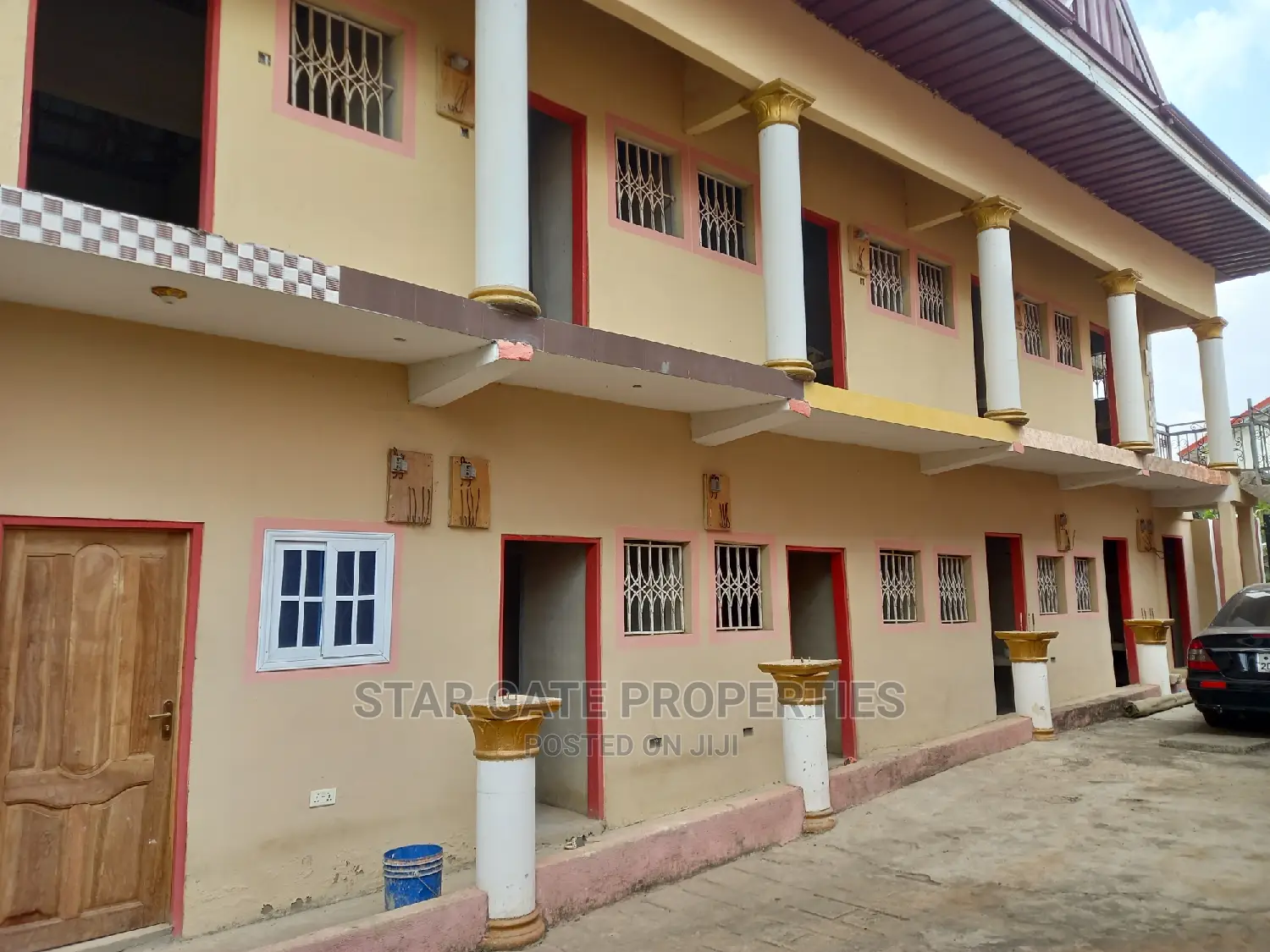 10bdrm House in Star Gate Properties, Kumasi Metropolitan for sale