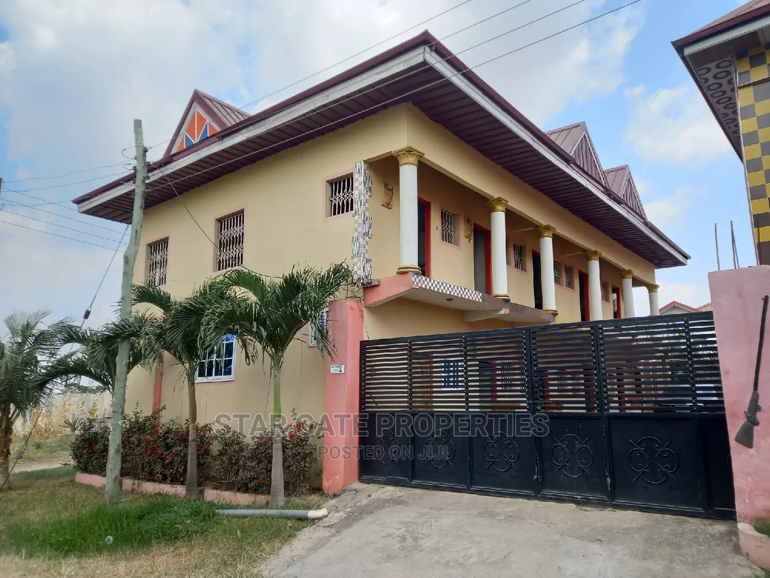 10bdrm House in Star Gate Properties, Kumasi Metropolitan for sale