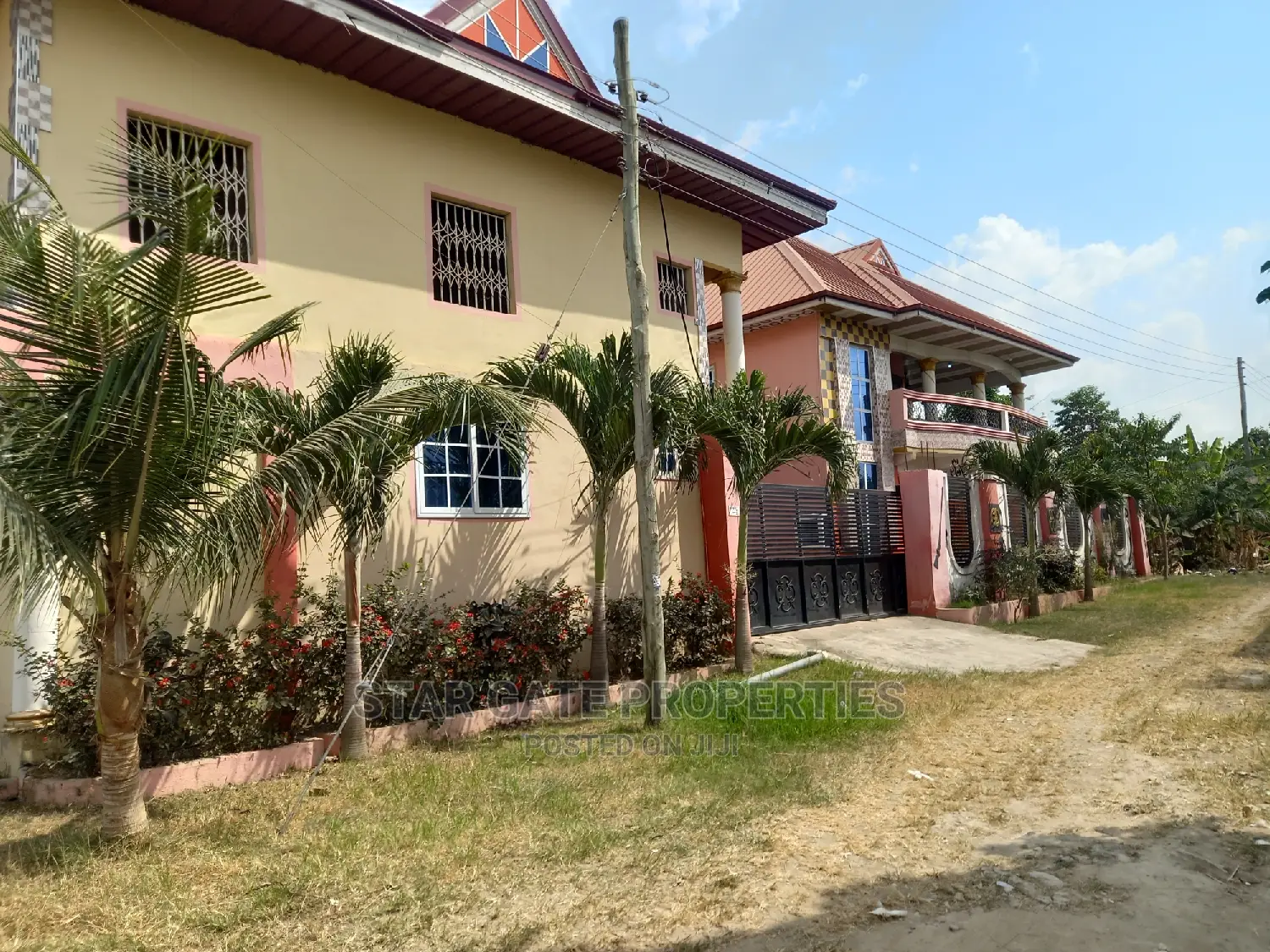 10bdrm House in Star Gate Properties, Kumasi Metropolitan for sale