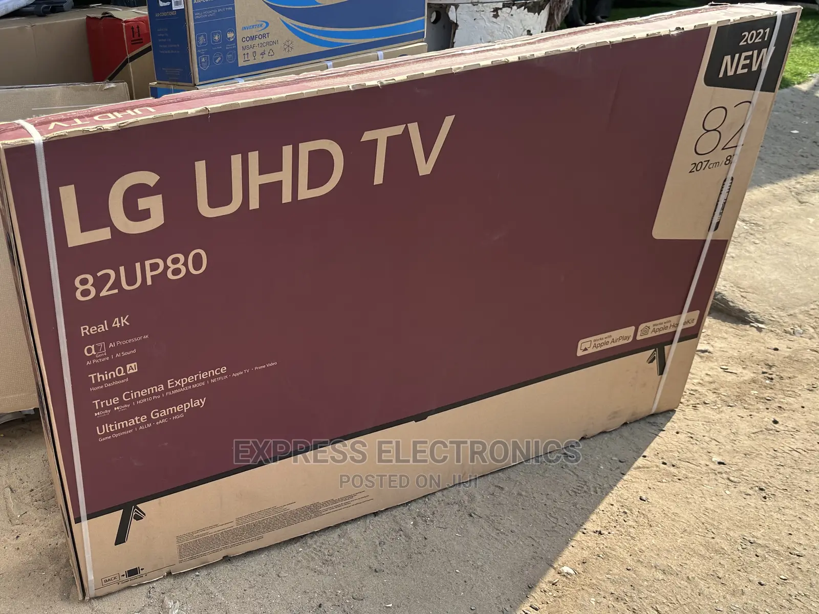 Sleek/Black Tv LG UHD Smart 82UP8050PVB Vivid Pictures