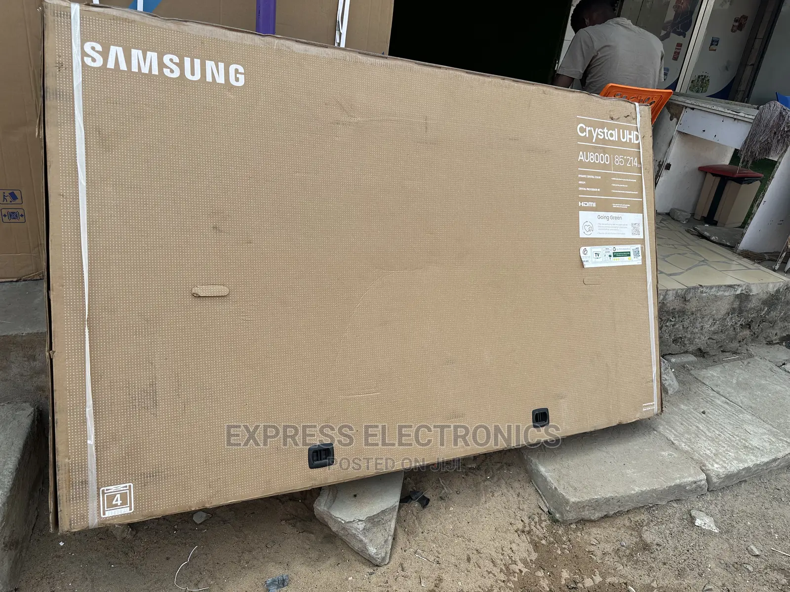 Black Slim Elegant Samsung 85”Au8000 UHD Smart Tv