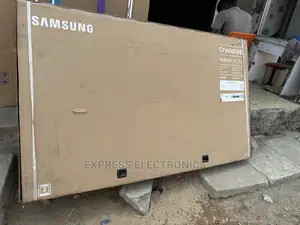 Black Slim Elegant Samsung 85”Au8000 UHD Smart Tv