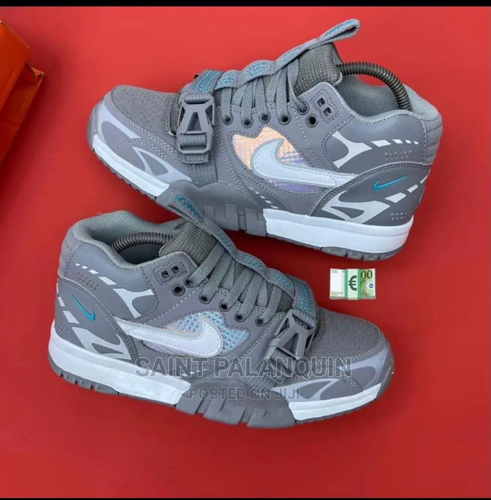 Nike Sneaker
