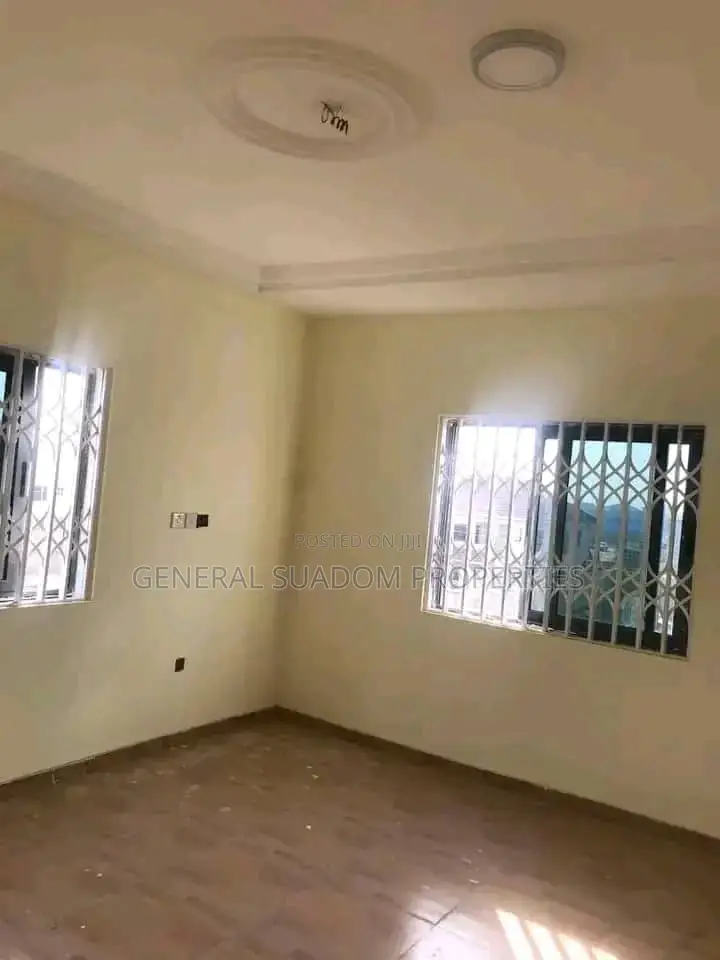 4bdrm Duplex in Suadom Properties, Baatsona Total for rent