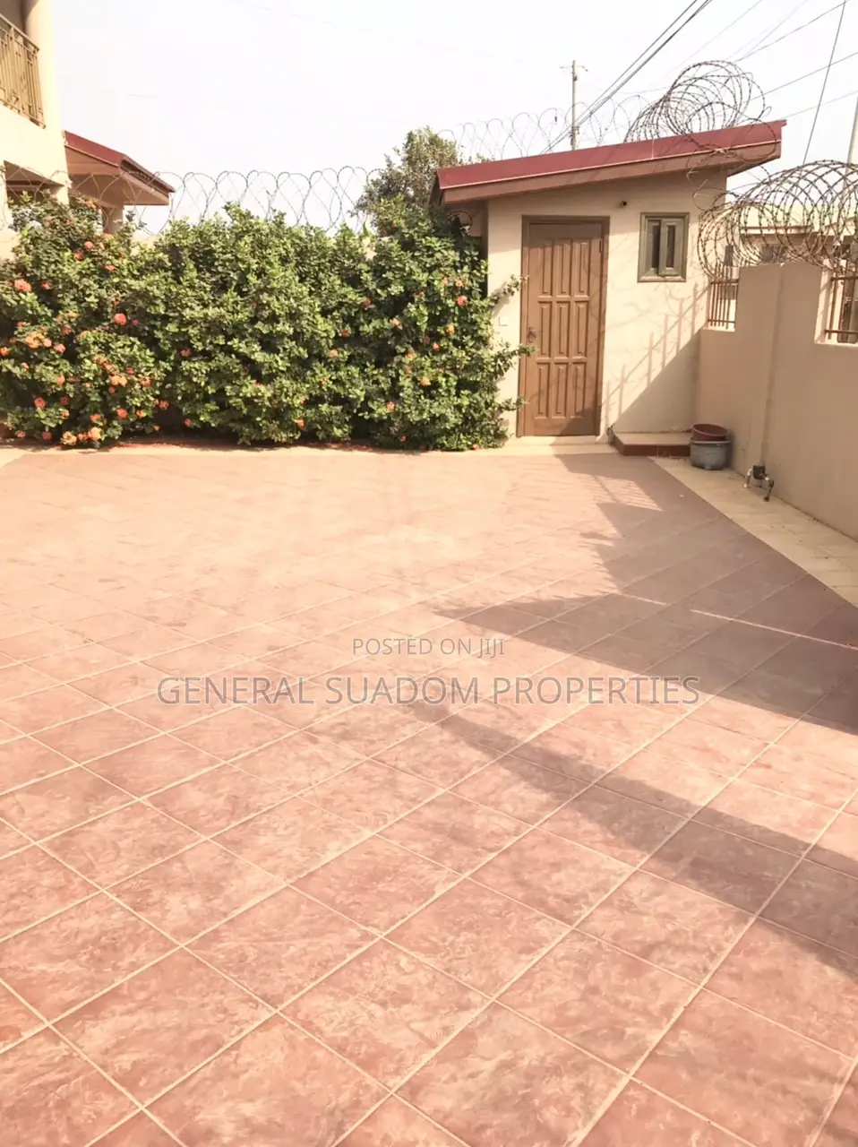 4bdrm Duplex in Suadom Properties, Baatsona Total for rent