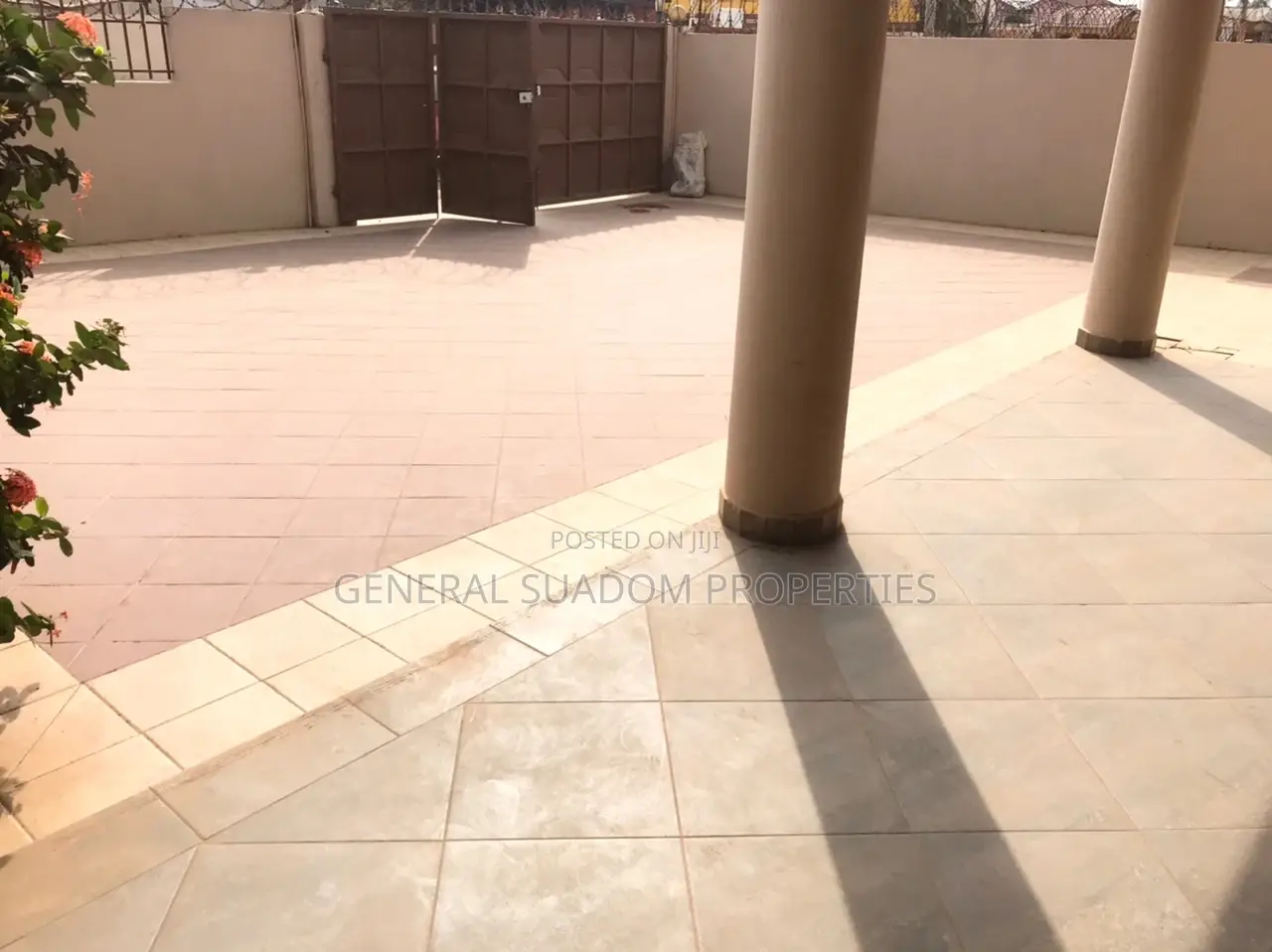 4bdrm Duplex in Suadom Properties, Baatsona Total for rent
