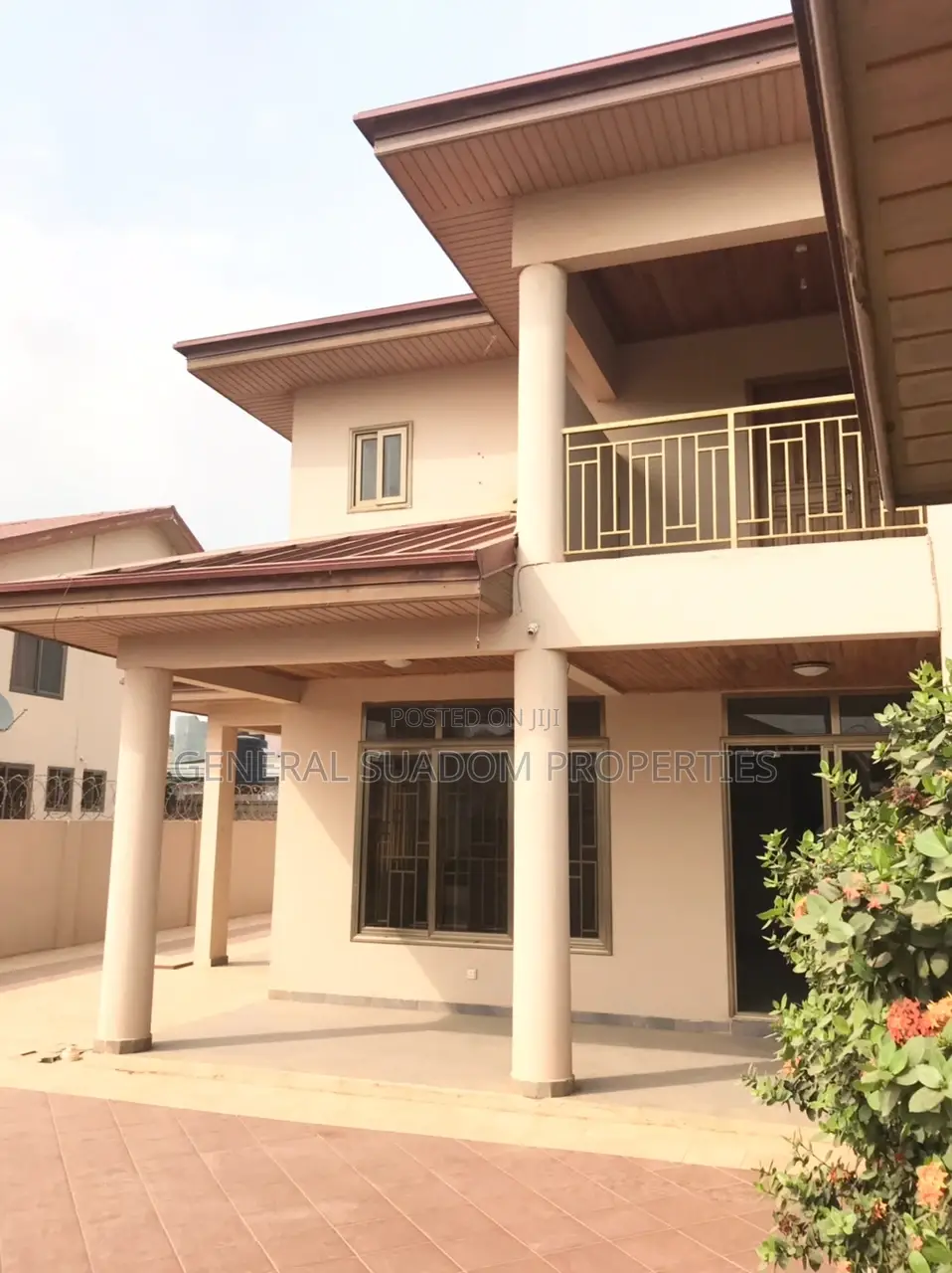 4bdrm Duplex in Suadom Properties, Baatsona Total for rent