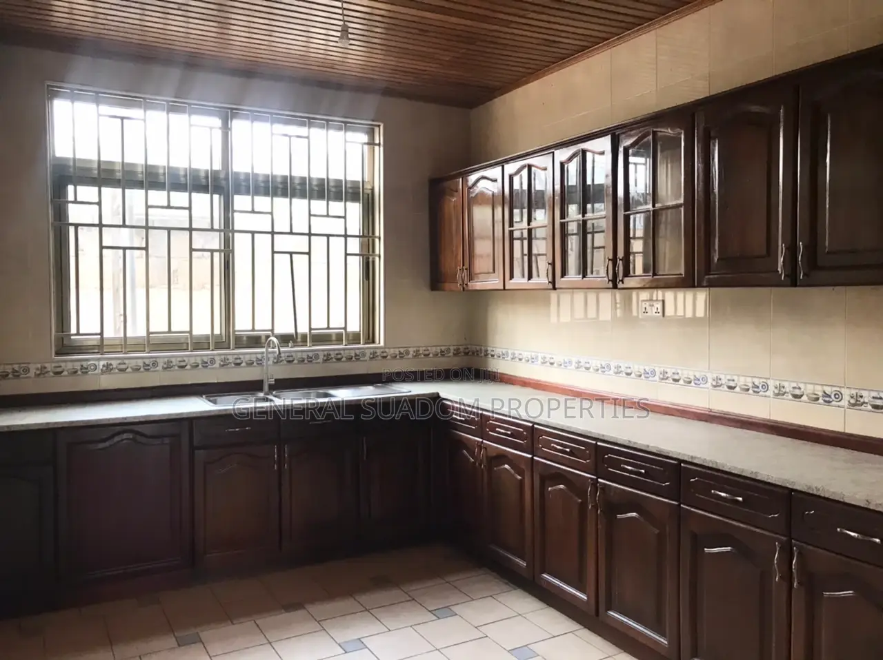 4bdrm Duplex in Suadom Properties, Baatsona Total for rent
