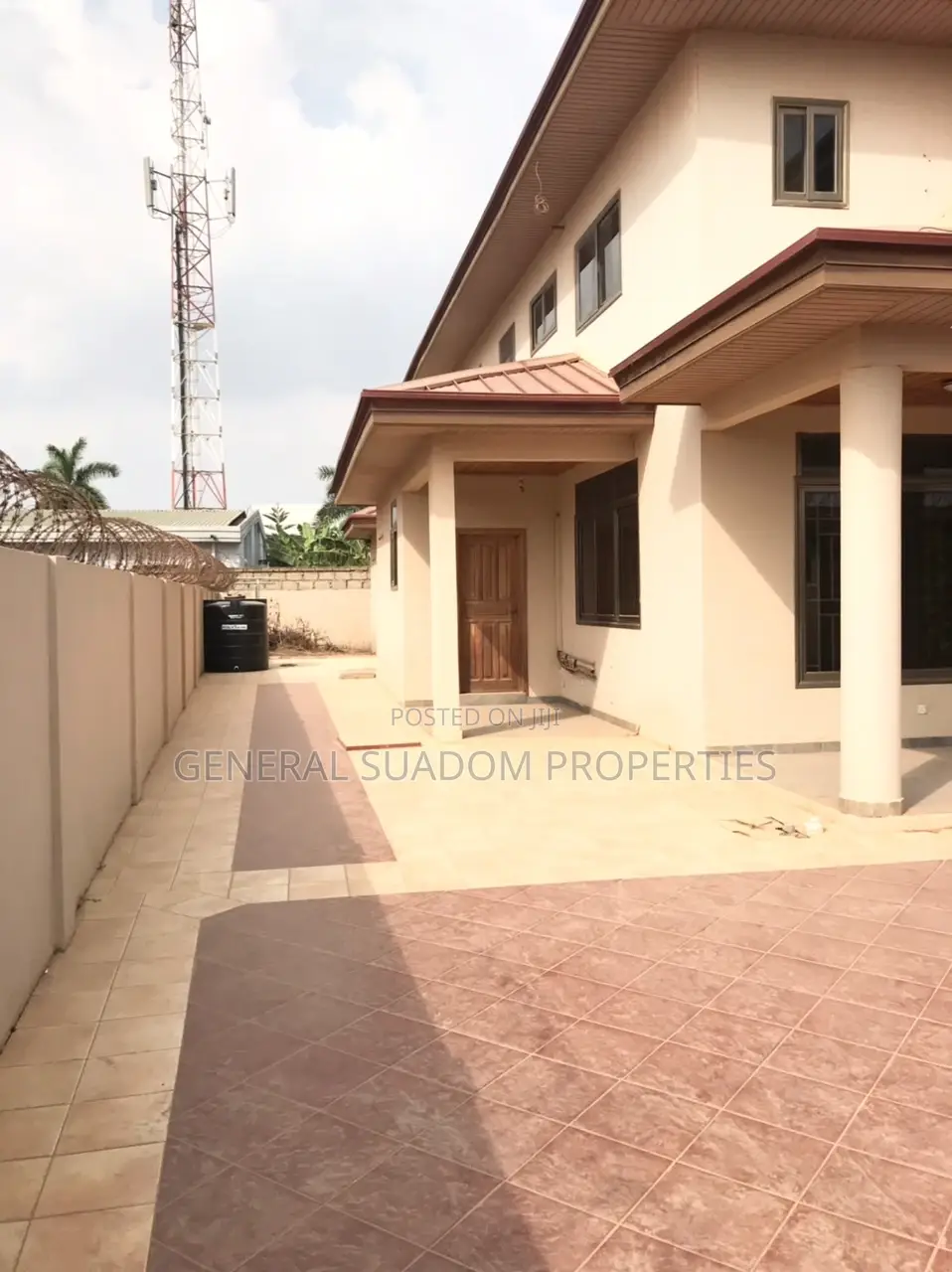 4bdrm Duplex in Suadom Properties, Baatsona Total for rent