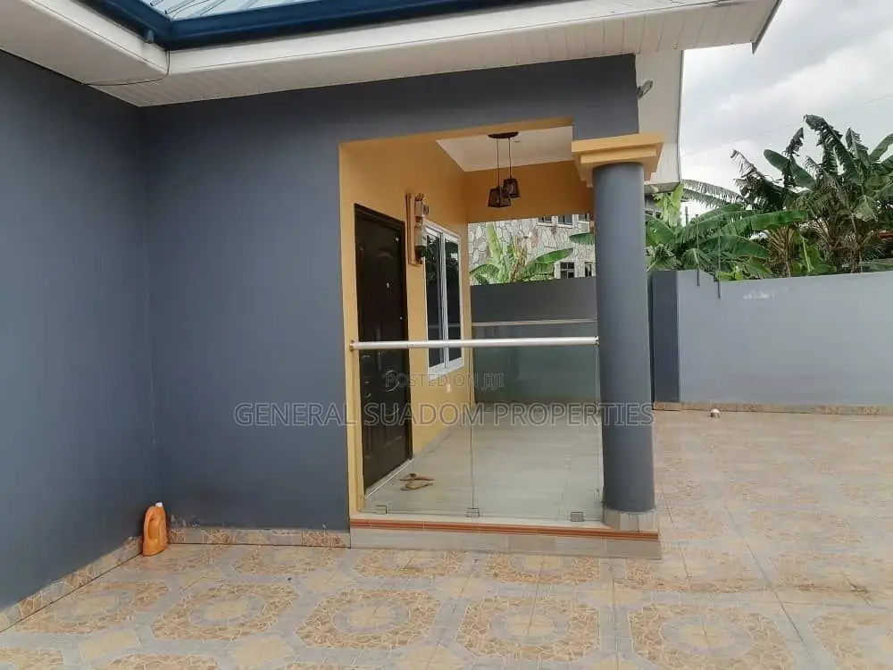 3bdrm House in Suadom Properties, Oyarifa for Sale