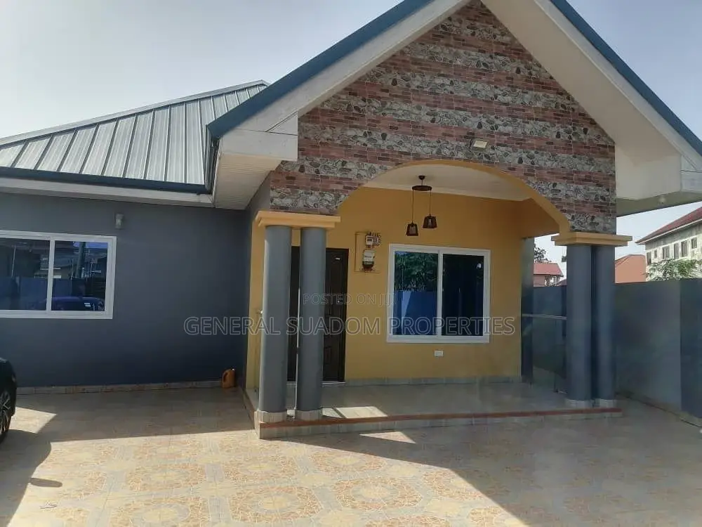 3bdrm House in Suadom Properties, Oyarifa for Sale