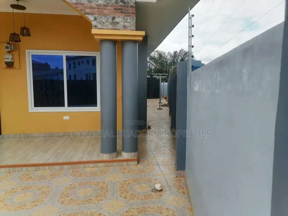 3bdrm House in Suadom Properties, Oyarifa for Sale