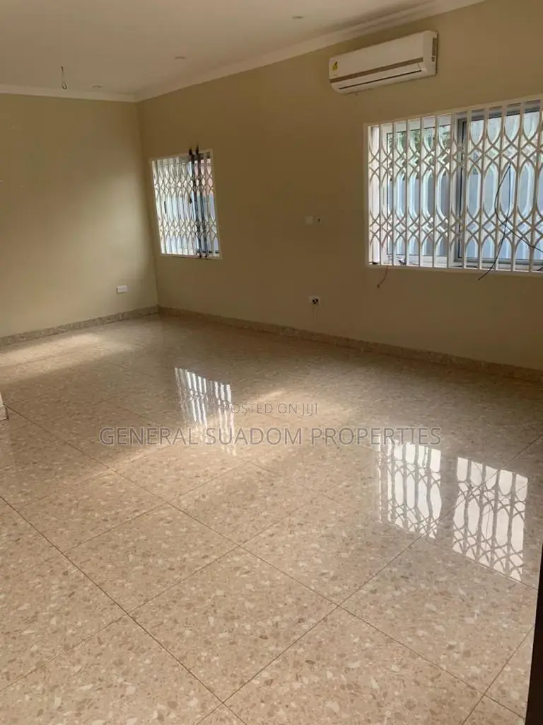 3bdrm House in Suadom Properties, Oyarifa for Sale