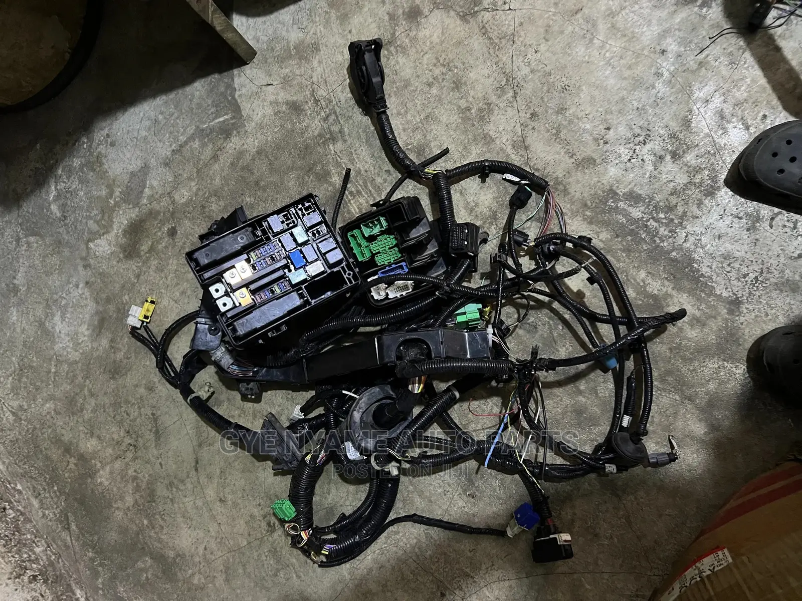 Honda Cr-v 2018 Fuseboard and Wires Complete