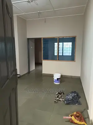 Mini Flat in Chamber And Hall, Spintex for rent