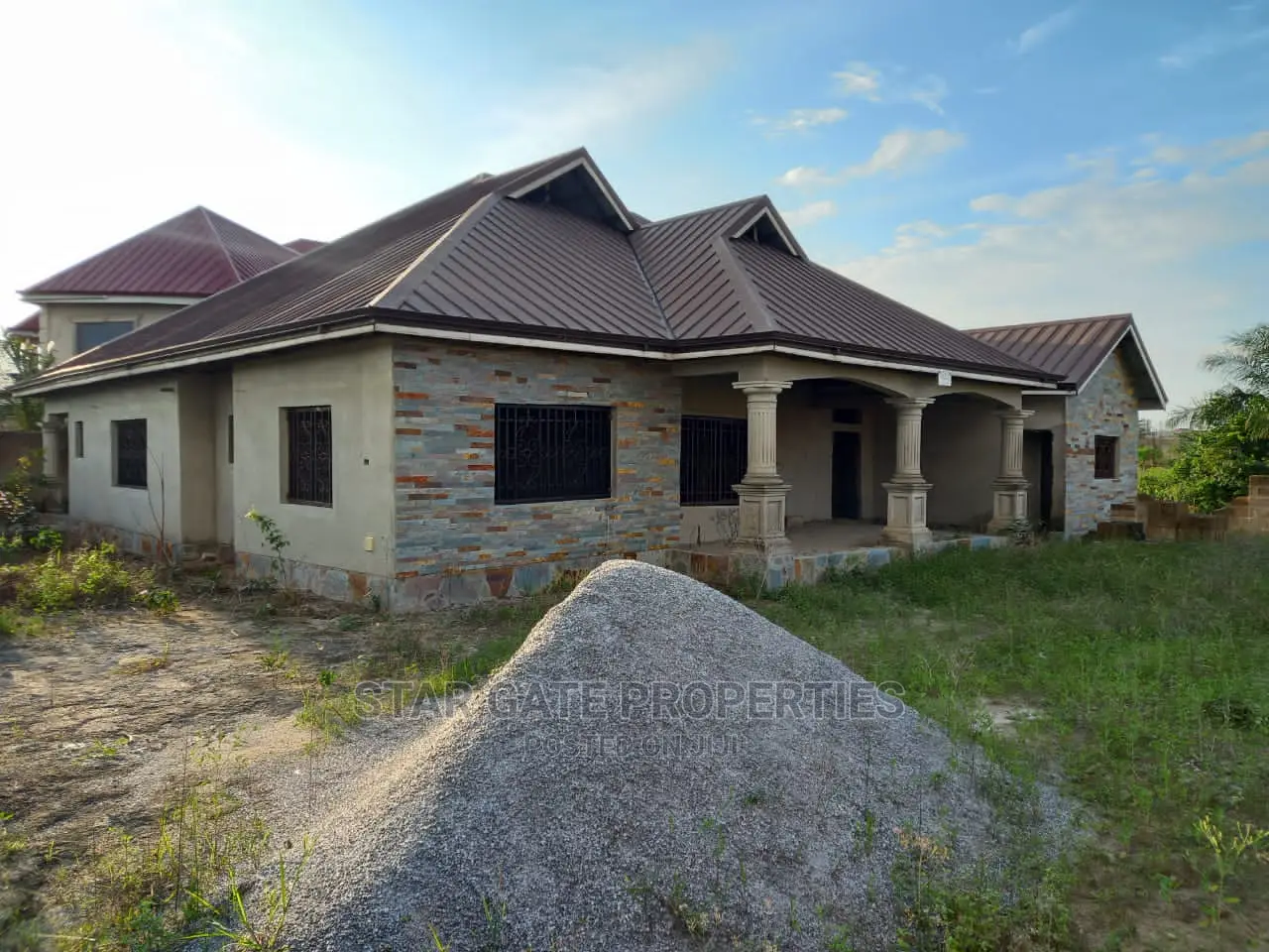 6bdrm House in Star Gate Properties, Kumasi Metropolitan for sale