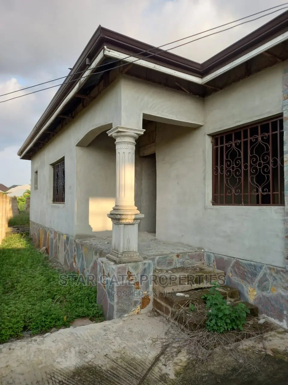 6bdrm House in Star Gate Properties, Kumasi Metropolitan for sale