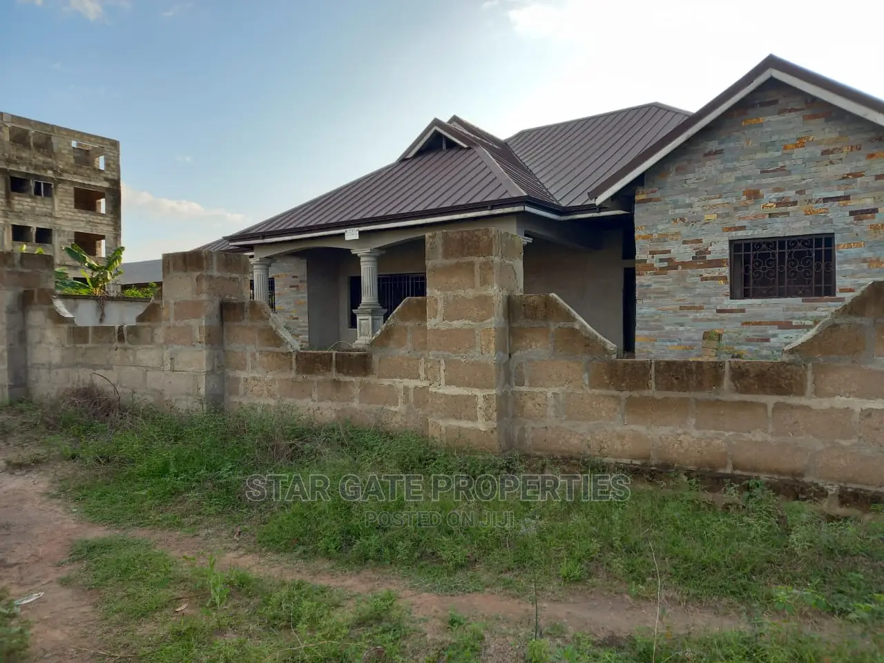 6bdrm House in Star Gate Properties, Kumasi Metropolitan for sale