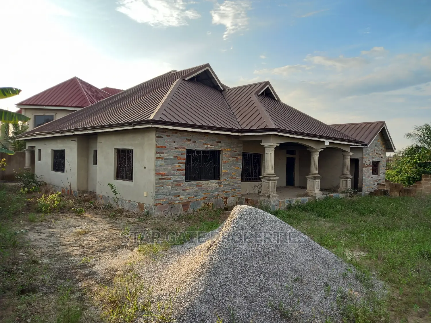 6bdrm House in Star Gate Properties, Kumasi Metropolitan for sale