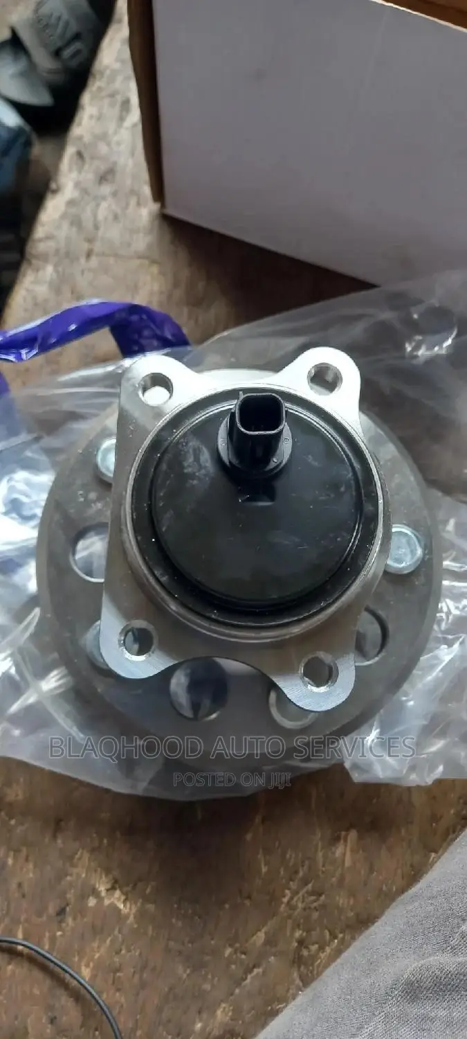 Toyota Camry Spider 2012-2014 Back FREE HUB BEARING in Stock