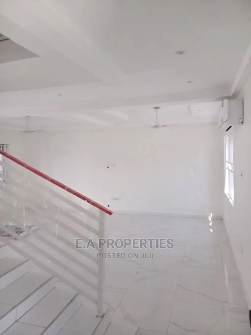 3bdrm House in E a Properties, Mile 7 for Sale