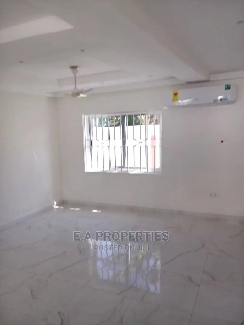 3bdrm House in E a Properties, Mile 7 for Sale