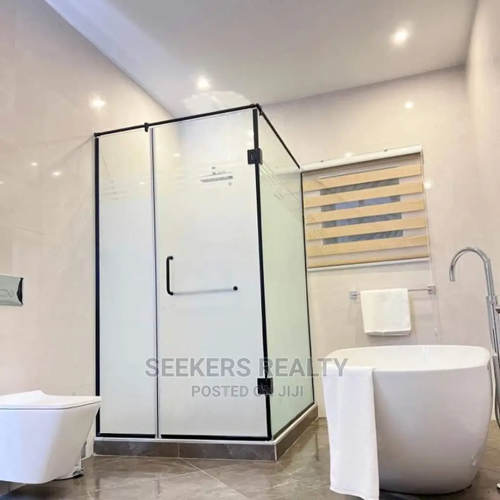 Furnished 4bdrm House in Seekers Realty, Tema Metropolitan for Sale
