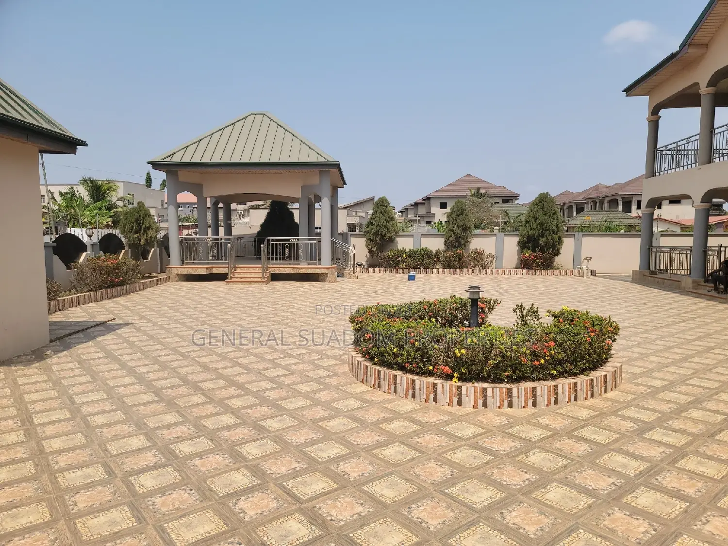 7bdrm Duplex in Suadom Properties, Baatsona Total for Rent