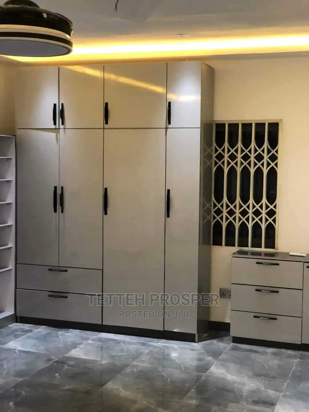 Waldrop With Dresser