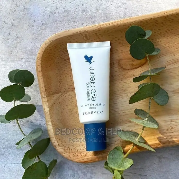 Awakening Eye Cream With Collagen Peptides
