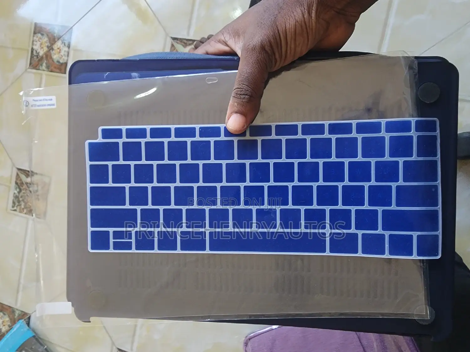 KECC Macbook Air 13'' A1932 4in1 Bundle Accessories