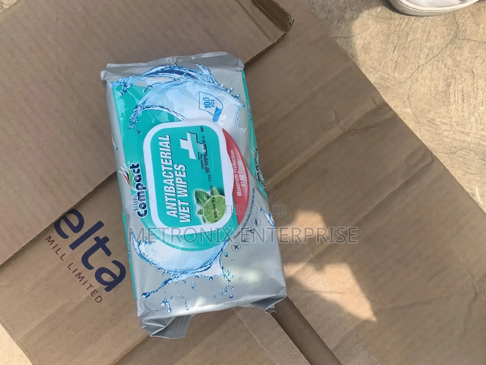 Ultra Compact Antibacterial Wipes,12packs/100sheets