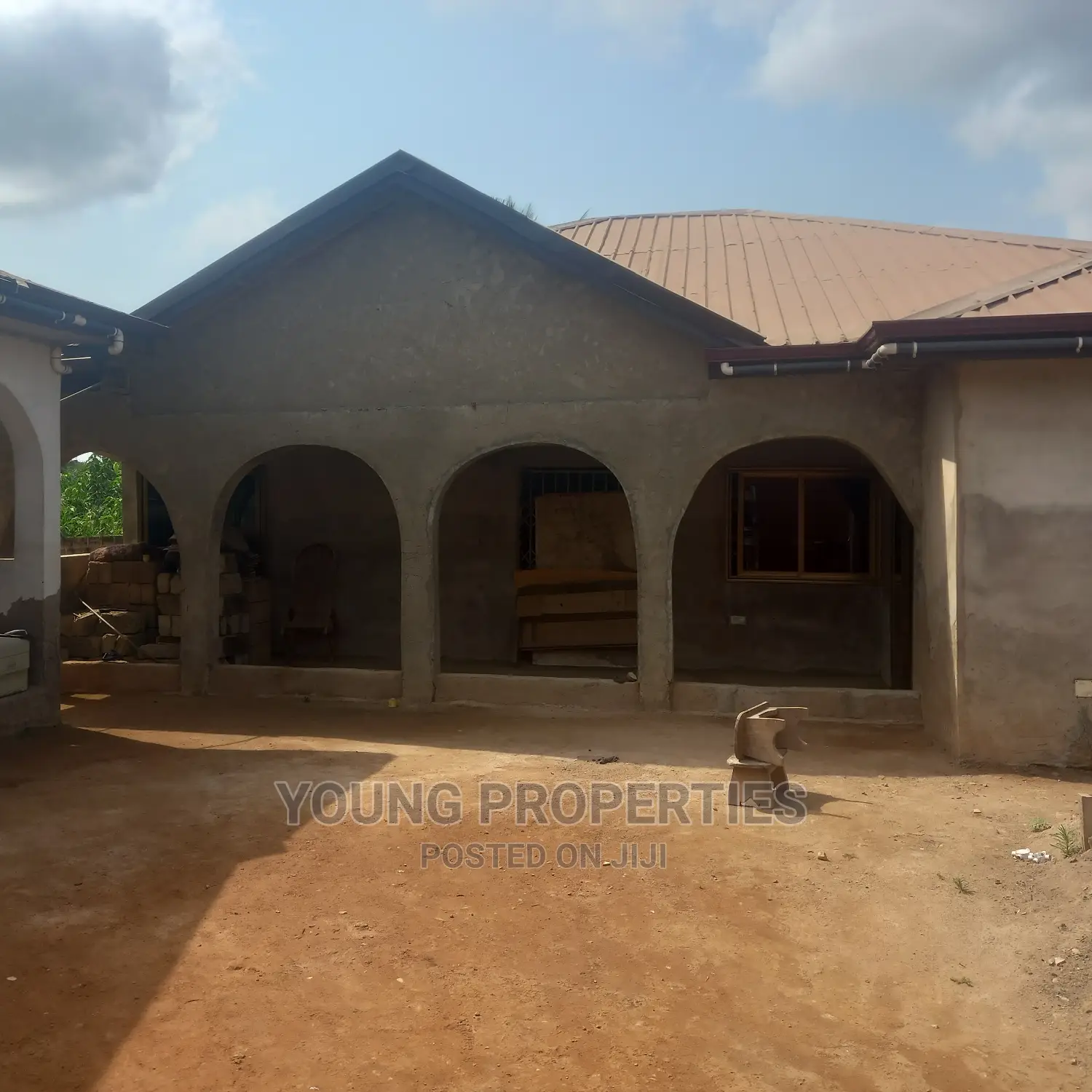 4bdrm House in Kasoa May 11 Azum for sale